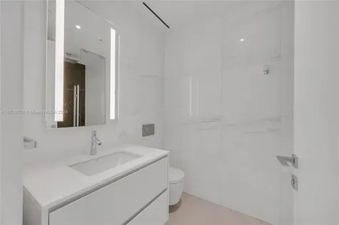 300 Biscayne Boulevard Way Miami FL 33131