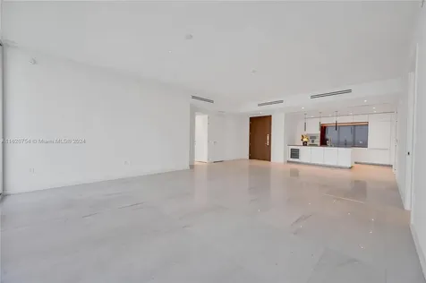 300 Biscayne Boulevard Way Miami FL 33131