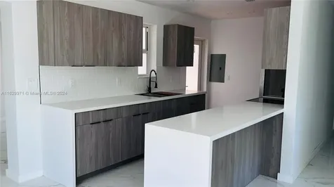 971 NE 155th Terrace North Miami Beach FL 33162