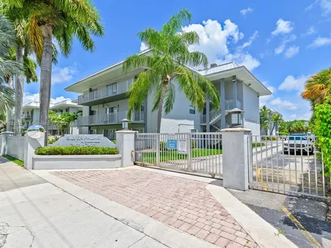 7403 SW 82nd Street Miami FL 33143