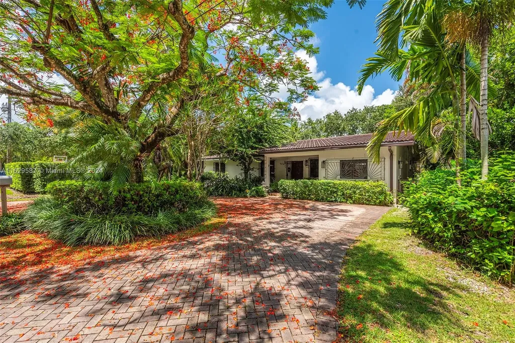 7620 SW 59th Avenue South Miami FL 33143