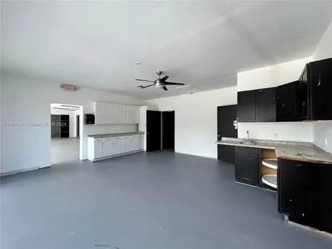 1100 S Dixie Highway Hollywood FL 33020