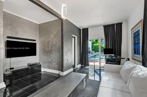 624 W 47th Street Miami Beach FL 33140