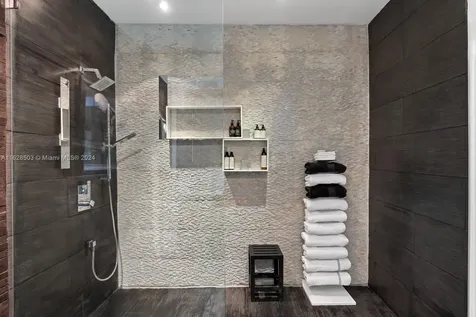 624 W 47th Street Miami Beach FL 33140