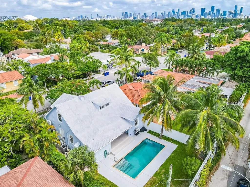 2328 SW 21st Terrace Miami FL 33145