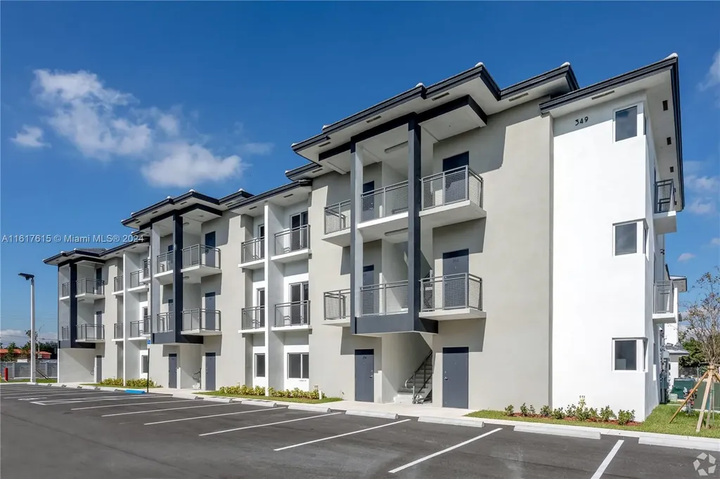 243 W 77th Street Hialeah FL 33014