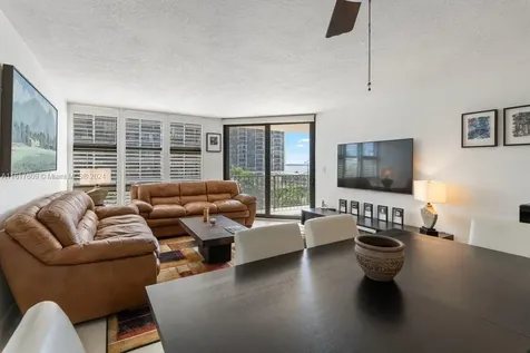 1915 Brickell Avenue Miami FL 33129