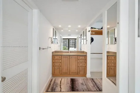 1915 Brickell Avenue Miami FL 33129