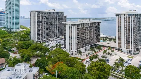 1915 Brickell Avenue Miami FL 33129