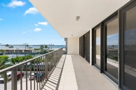1915 Brickell Avenue Miami FL 33129