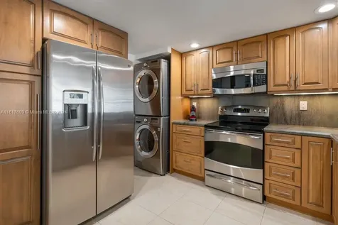 1915 Brickell Avenue Miami FL 33129