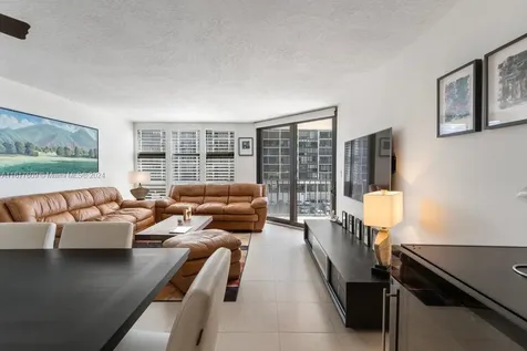 1915 Brickell Avenue Miami FL 33129