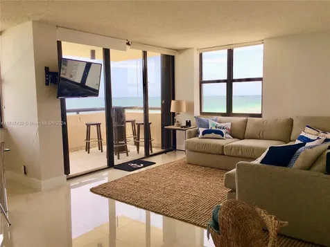 2555 Collins Avenue Miami Beach FL 33140