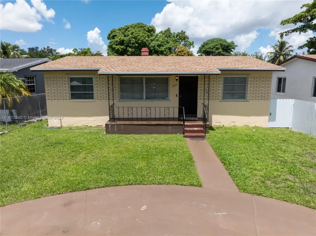 12210 W Golf Drive Miami FL 33167