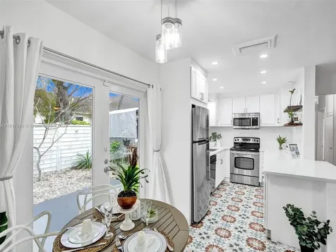 2232 NW 2nd Avenue Wilton Manors FL 33311