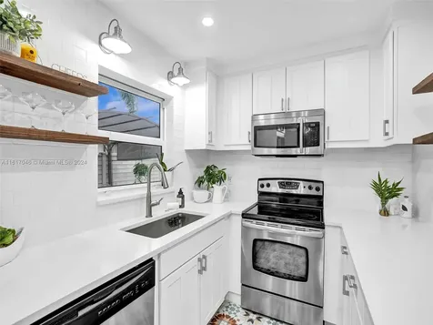 2232 NW 2nd Avenue Wilton Manors FL 33311