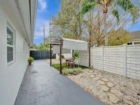 2232 NW 2nd Avenue Wilton Manors FL 33311