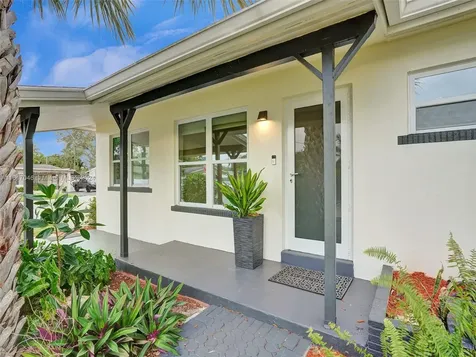 2232 NW 2nd Avenue Wilton Manors FL 33311