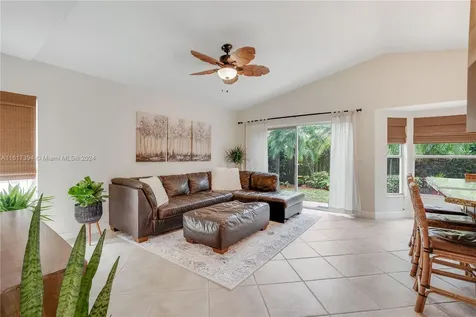 333 SW 187th Terrace Pembroke Pines FL 33029
