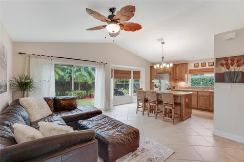 333 SW 187th Terrace Pembroke Pines FL 33029