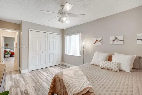 333 SW 187th Terrace Pembroke Pines FL 33029