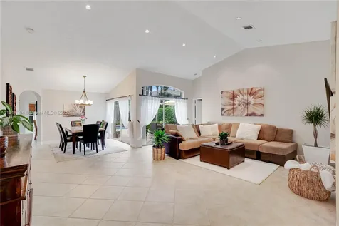 333 SW 187th Terrace Pembroke Pines FL 33029
