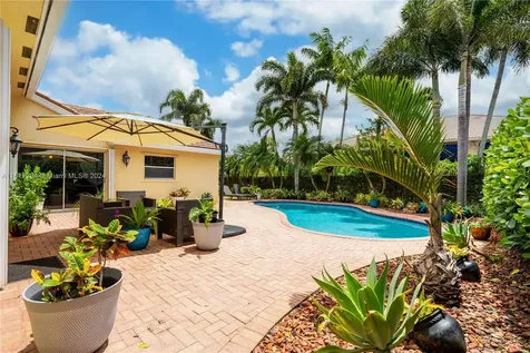 333 SW 187th Terrace Pembroke Pines FL 33029