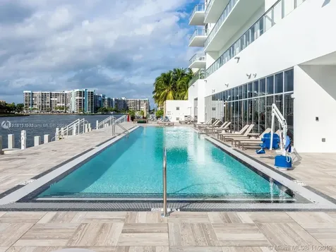Hollywood FL 33019