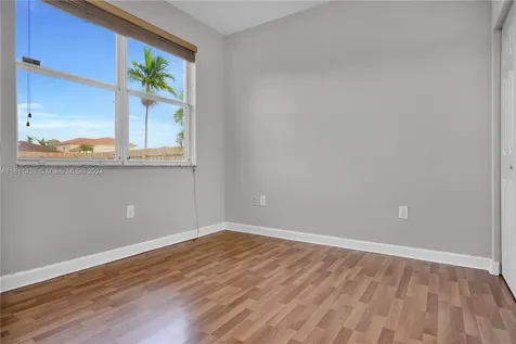 2123 NE 40th Road Homestead FL 33033