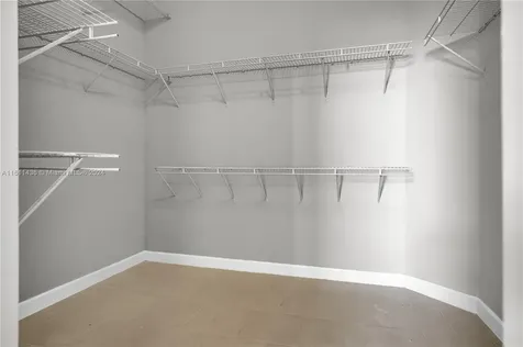 2123 NE 40th Road Homestead FL 33033