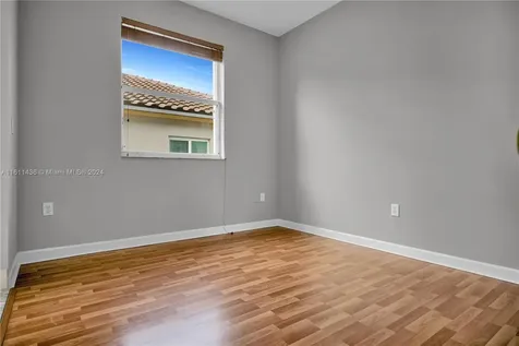 2123 NE 40th Road Homestead FL 33033