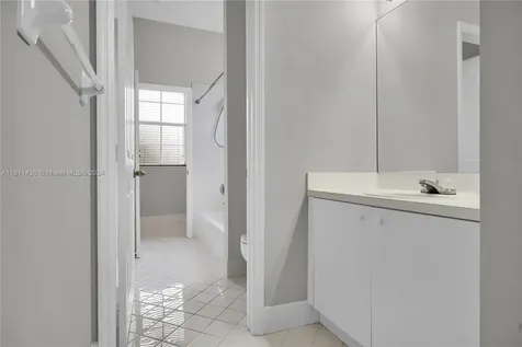 2123 NE 40th Road Homestead FL 33033