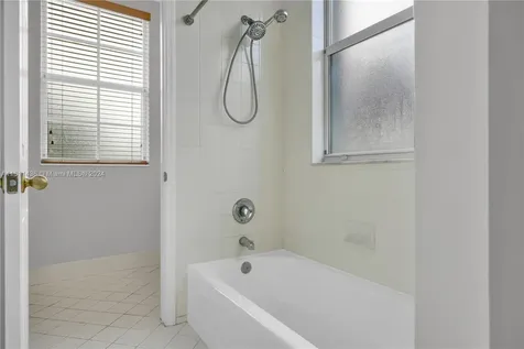 2123 NE 40th Road Homestead FL 33033