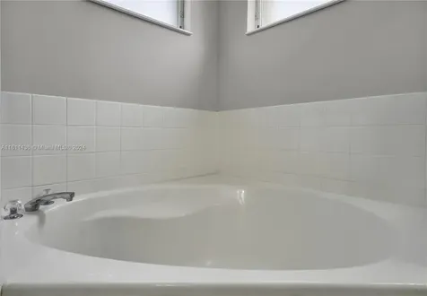 2123 NE 40th Road Homestead FL 33033