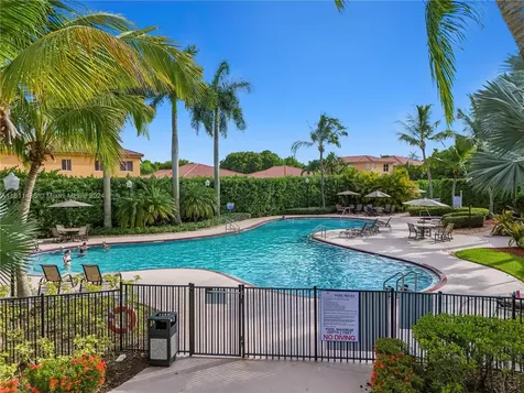 2123 NE 40th Road Homestead FL 33033