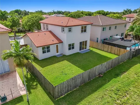 2123 NE 40th Road Homestead FL 33033