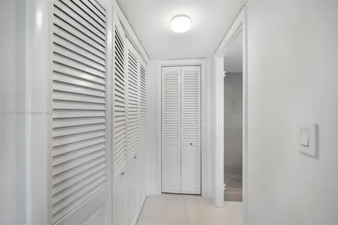 6039 Collins Avenue Miami Beach FL 33140