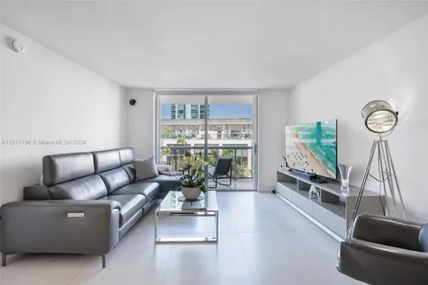 6039 Collins Avenue Miami Beach FL 33140