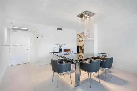 6039 Collins Avenue Miami Beach FL 33140