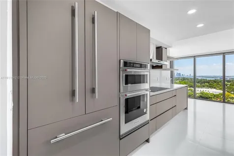 2655 Collins Avenue Miami Beach FL 33140