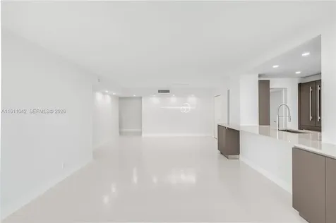 2655 Collins Avenue Miami Beach FL 33140