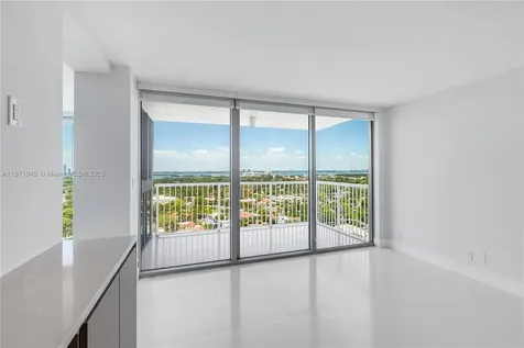 2655 Collins Avenue Miami Beach FL 33140