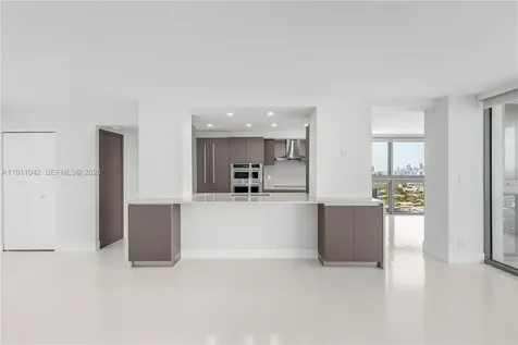 2655 Collins Avenue Miami Beach FL 33140