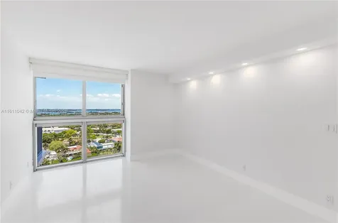2655 Collins Avenue Miami Beach FL 33140