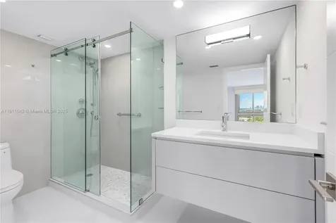 2655 Collins Avenue Miami Beach FL 33140