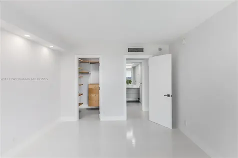 2655 Collins Avenue Miami Beach FL 33140
