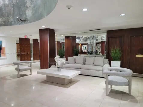 2655 Collins Avenue Miami Beach FL 33140