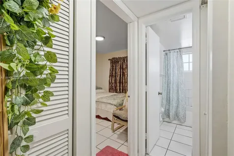 700 SE 9th Court Hialeah FL 33010