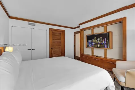 6801 Collins Avenue Miami Beach FL 33141
