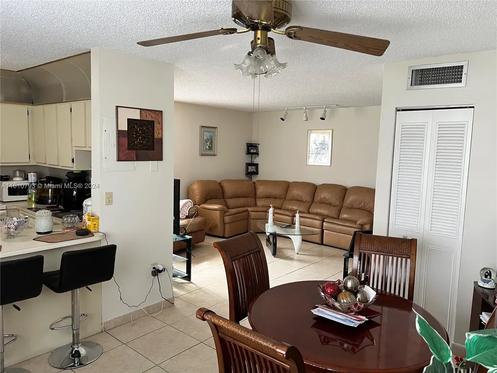 325 NW 72av Unincorporated Dade FL 33126